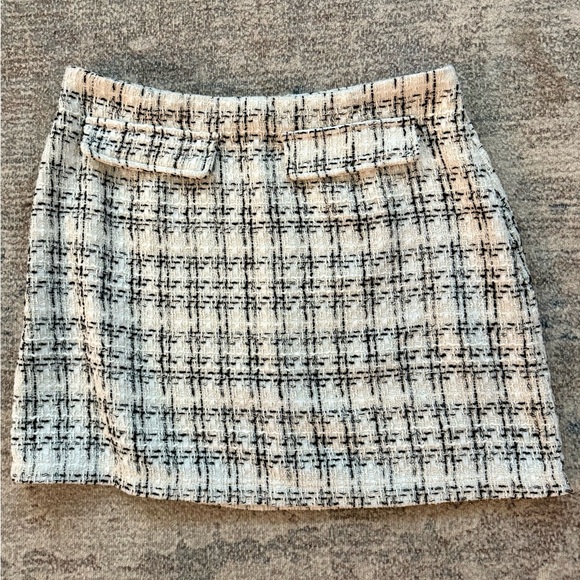 Source Unknown Dresses & Skirts - Classic Black and White Tweed Skirt